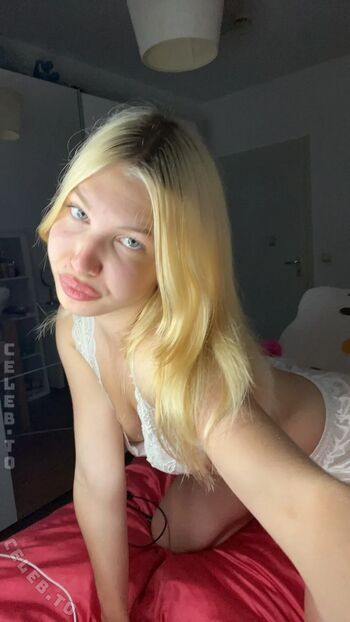 Full leaked Milaxoxoo private onlyfans photo