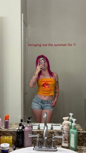 Full leaked Mildhippie private onlyfans photo