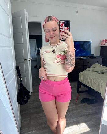 Full leaked Mildhippie private onlyfans photo