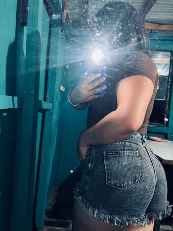 Full leaked Mile vera private onlyfans photo