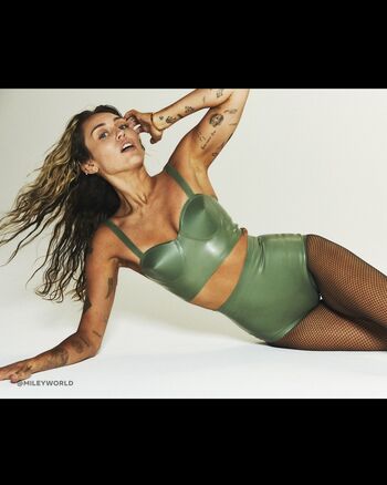 Full leaked Miley cyrus page private onlyfans photo