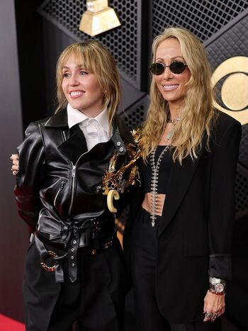 Full leaked Miley cyrus page private onlyfans photo