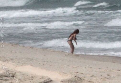 Full leaked Miley cyrus page private onlyfans photo