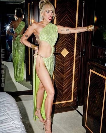 Full leaked Miley cyrus private onlyfans photo