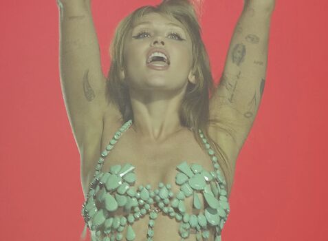 Full leaked Miley cyrus page private onlyfans photo