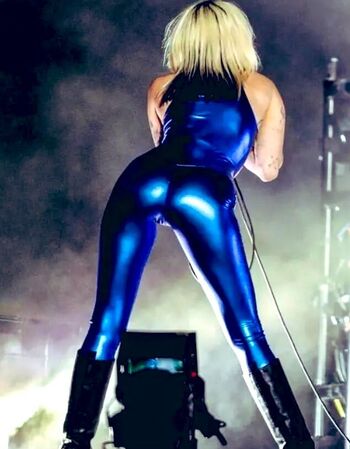 Full leaked Miley cyrus page private onlyfans photo
