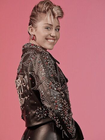 Full leaked Miley cyrus page private onlyfans photo