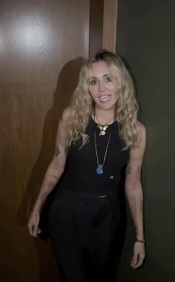 Full leaked Miley cyrus private onlyfans photo