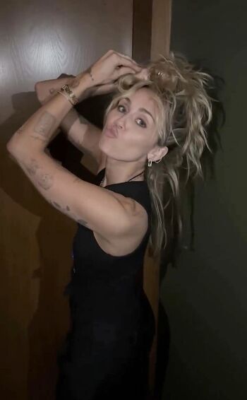 Full leaked Miley cyrus private onlyfans photo