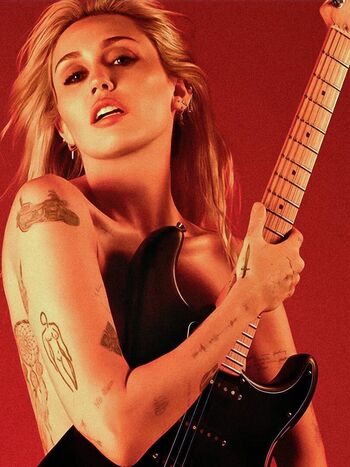 Full leaked Miley cyrus page private onlyfans photo