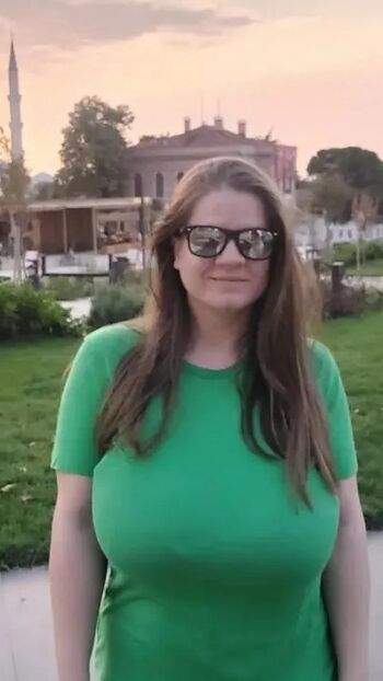 Full leaked Milikkashad private onlyfans photo