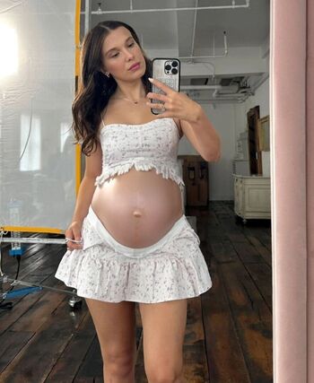 Full leaked Millie bobby brown page private onlyfans photo