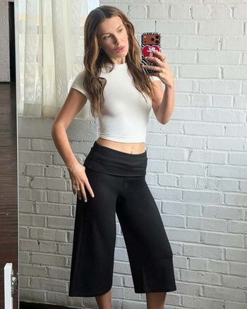 Full leaked Millie bobby brown page private onlyfans photo