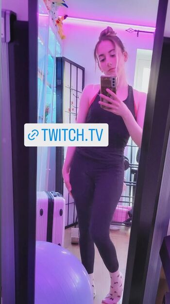 Full leaked Millie mochis private onlyfans photo