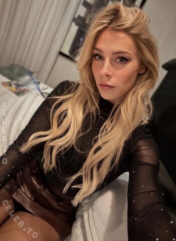 Full leaked Milschbaum private onlyfans photo