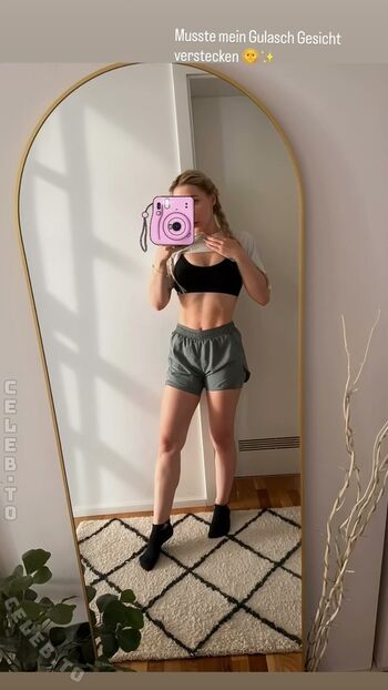 Full leaked Milschbaum private onlyfans photo