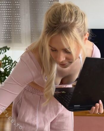 Full leaked Milschbaum private onlyfans photo