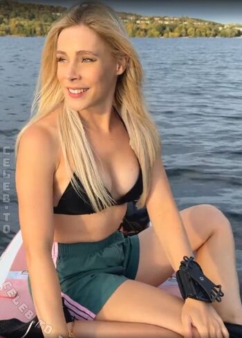 Full leaked Milschbaum private onlyfans photo