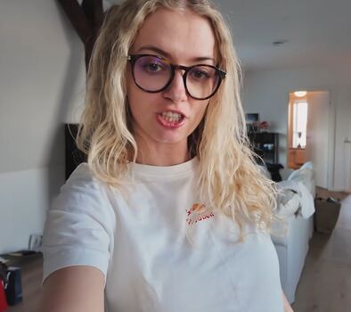 Full leaked Mimi lintrup private onlyfans photo