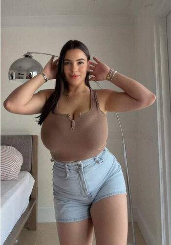 Full leaked Anzu veca/ private onlyfans photo
