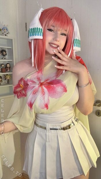 Full leaked Mina min page private onlyfans photo