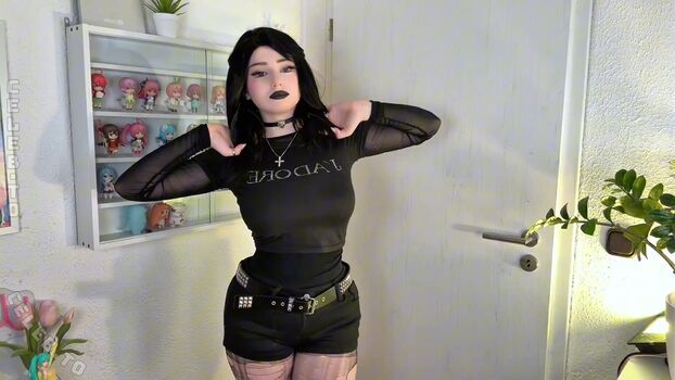 Full leaked Mina min private onlyfans photo