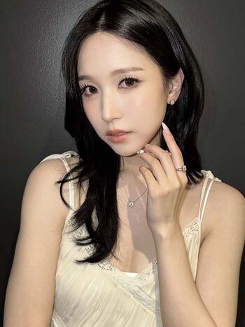 Full leaked Mina myoi private onlyfans photo