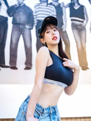mina_pochico