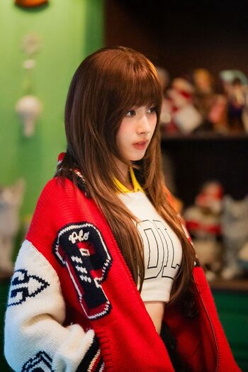 Minatozaki Sana (TWICE)