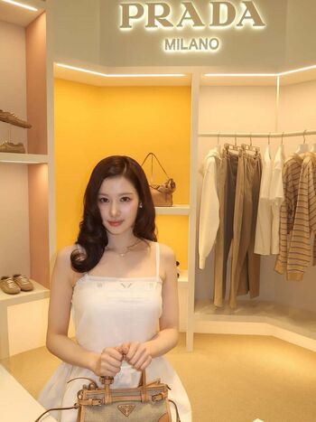 Full leaked Minatozaki sana page private onlyfans photo