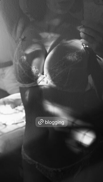 Full leaked Mini diva private onlyfans photo