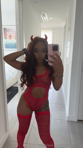 Full leaked Mini stalli page private onlyfans photo