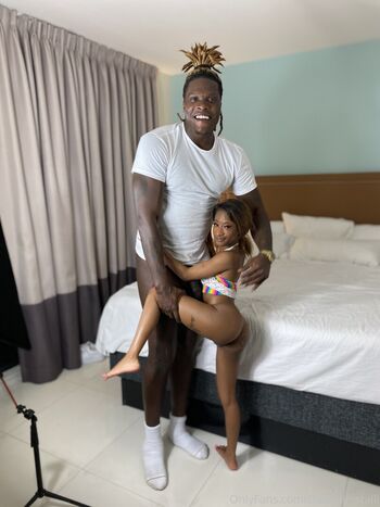 Full leaked Mini stalli page private onlyfans photo