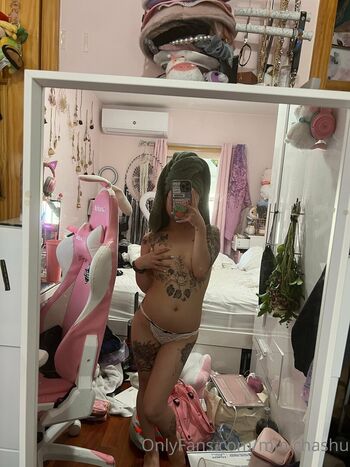 Full leaked Minichashu private onlyfans photo