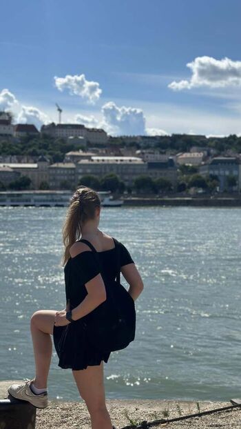 Full leaked Mira  page private onlyfans photo