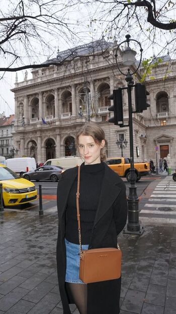 Full leaked Mira  page private onlyfans photo