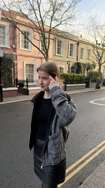 Full leaked Mira  page private onlyfans photo