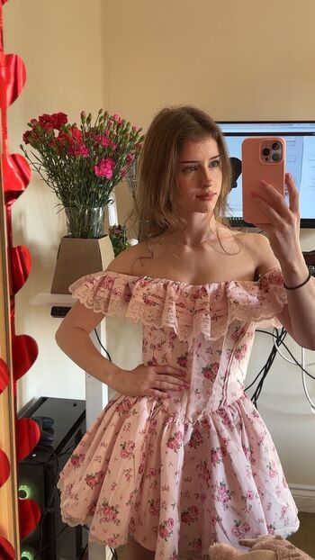 Full leaked Mira  page private onlyfans photo