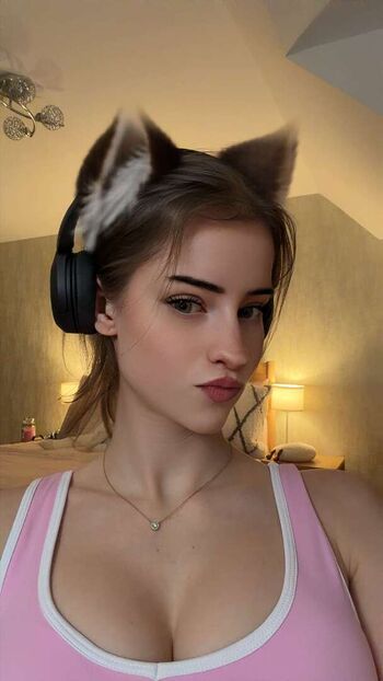 Full leaked Mira  page private onlyfans photo