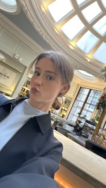 Full leaked Mira  page private onlyfans photo