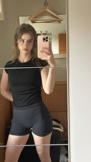 Full leaked Mira  page private onlyfans photo