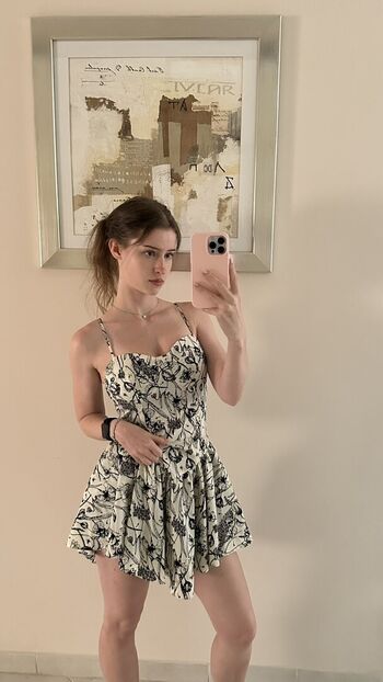 Full leaked Mira private onlyfans photo