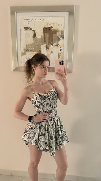 Full leaked Mira private onlyfans photo