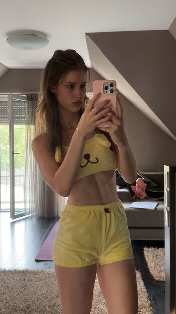 Full leaked Mira page private onlyfans photo