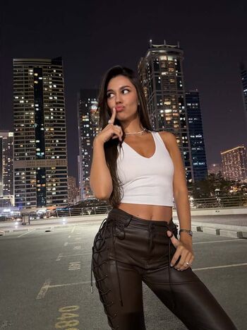 Full leaked Mickey/ private onlyfans photo