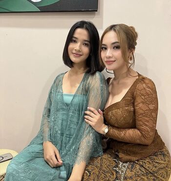 Full leaked Mira syafira private onlyfans photo