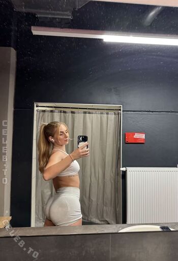 Full leaked Miras space private onlyfans photo