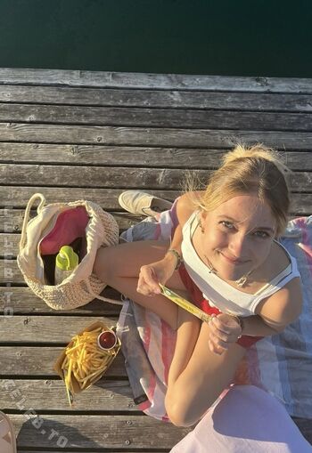 Full leaked Miras space private onlyfans photo