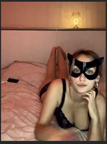 Full leaked Miras private onlyfans photo