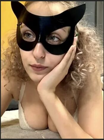 Full leaked Miras private onlyfans photo